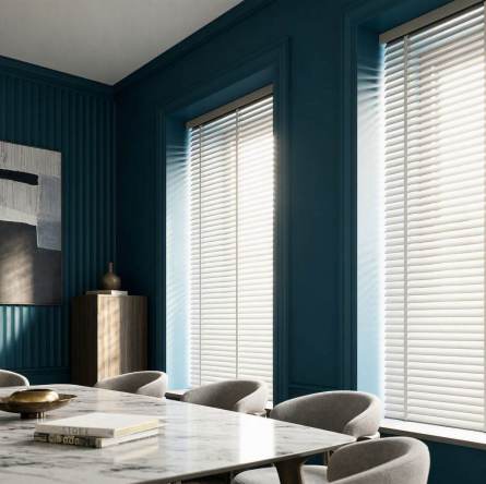 Persianas venecianas de madera para el salón.